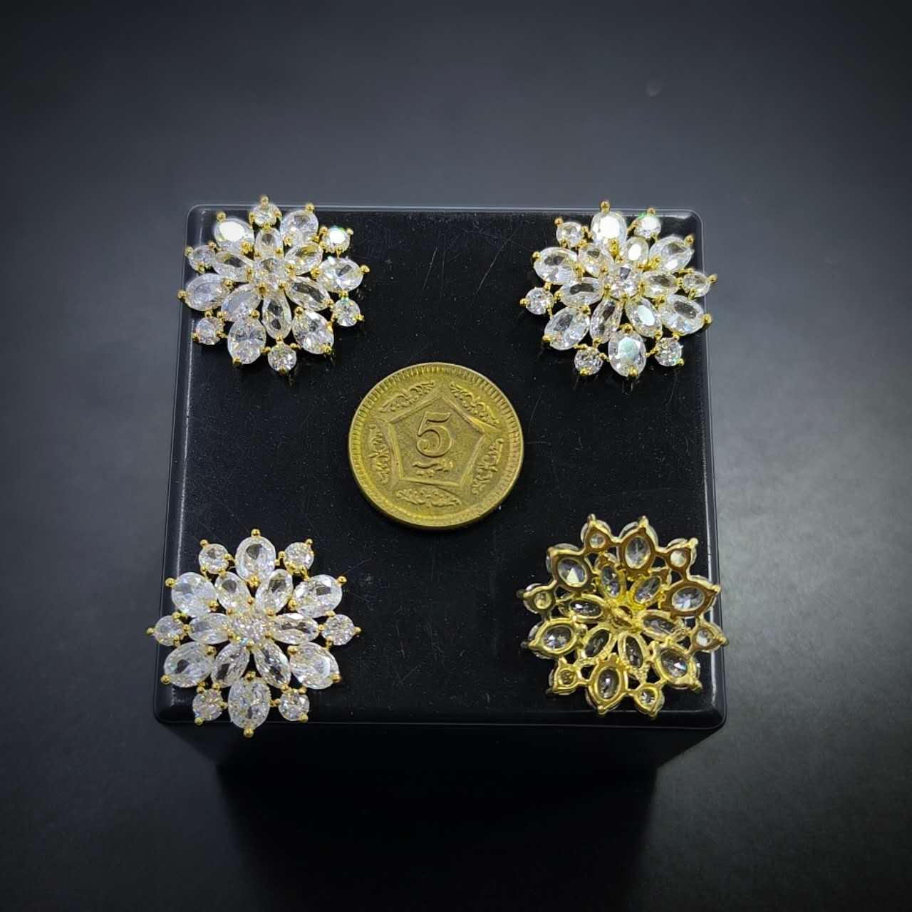 Metal Crystal Button - B06