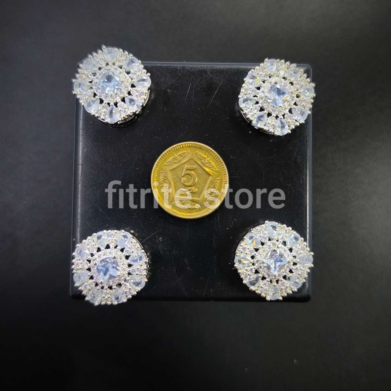 Metal Crystal Button - B17