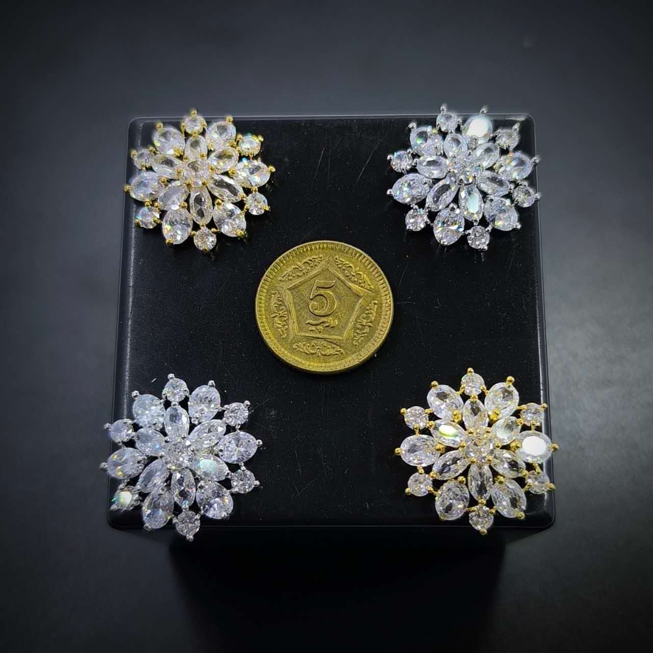 Metal Crystal Button - B06