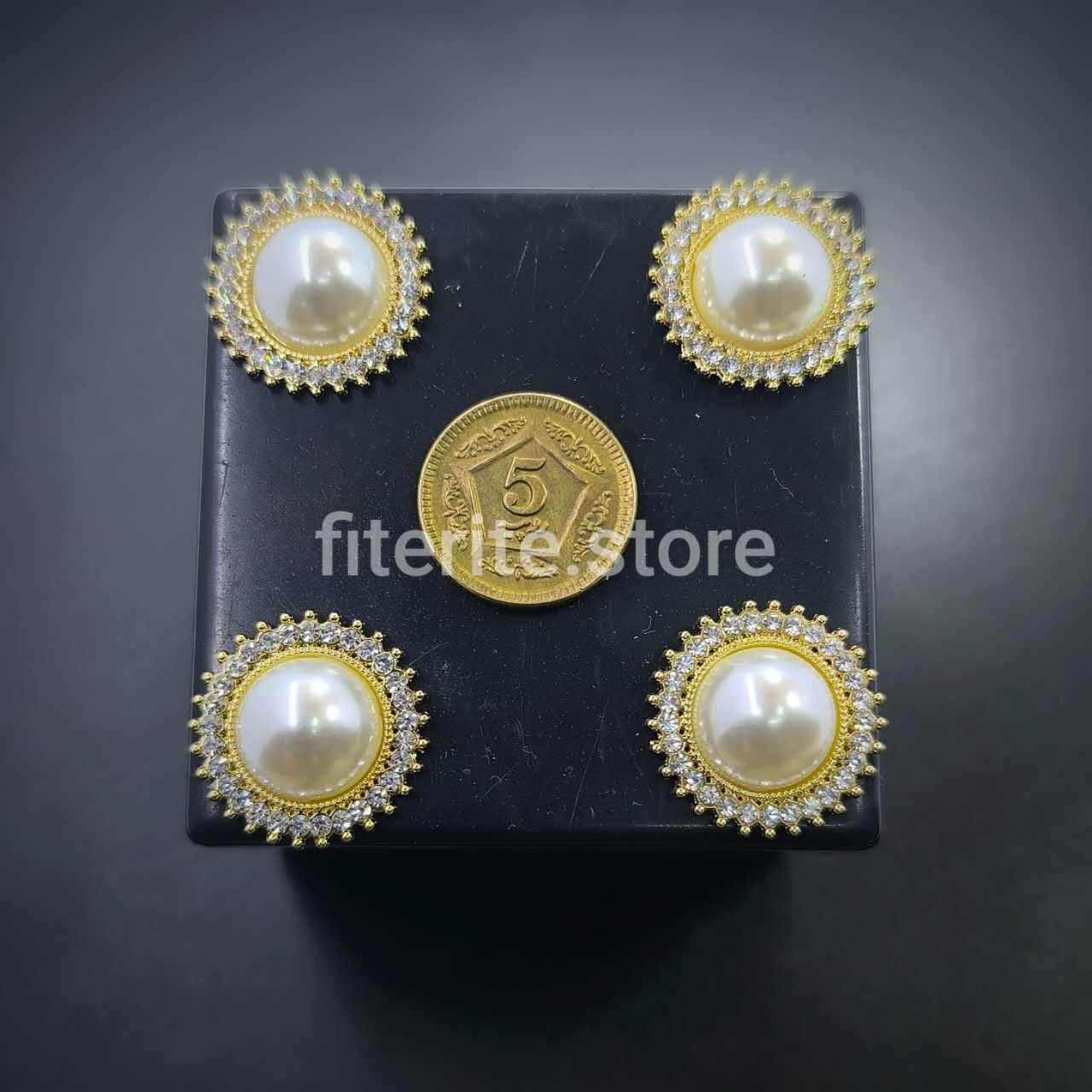 Metal Pearl Button - B23