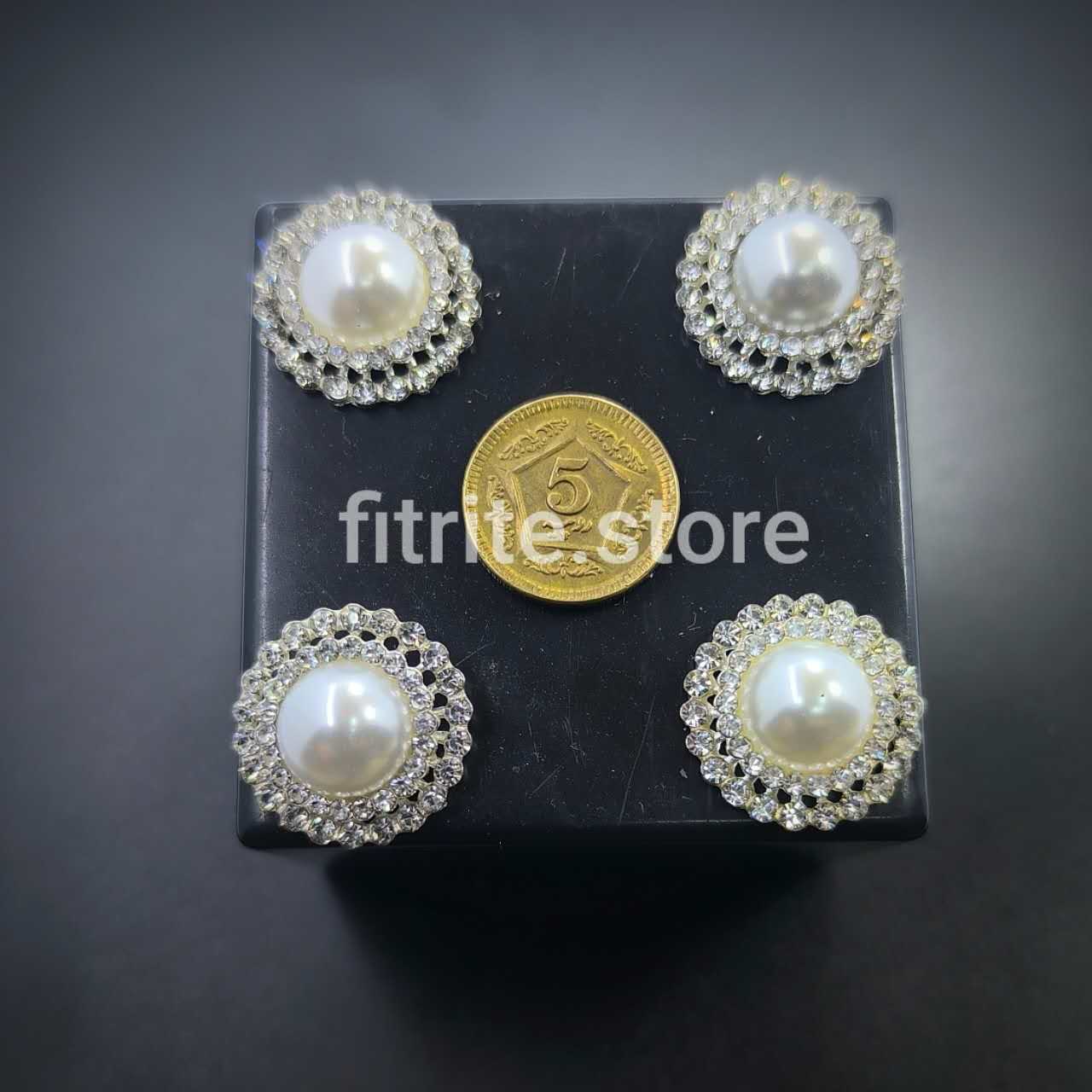 Metal Pearl Button - B25