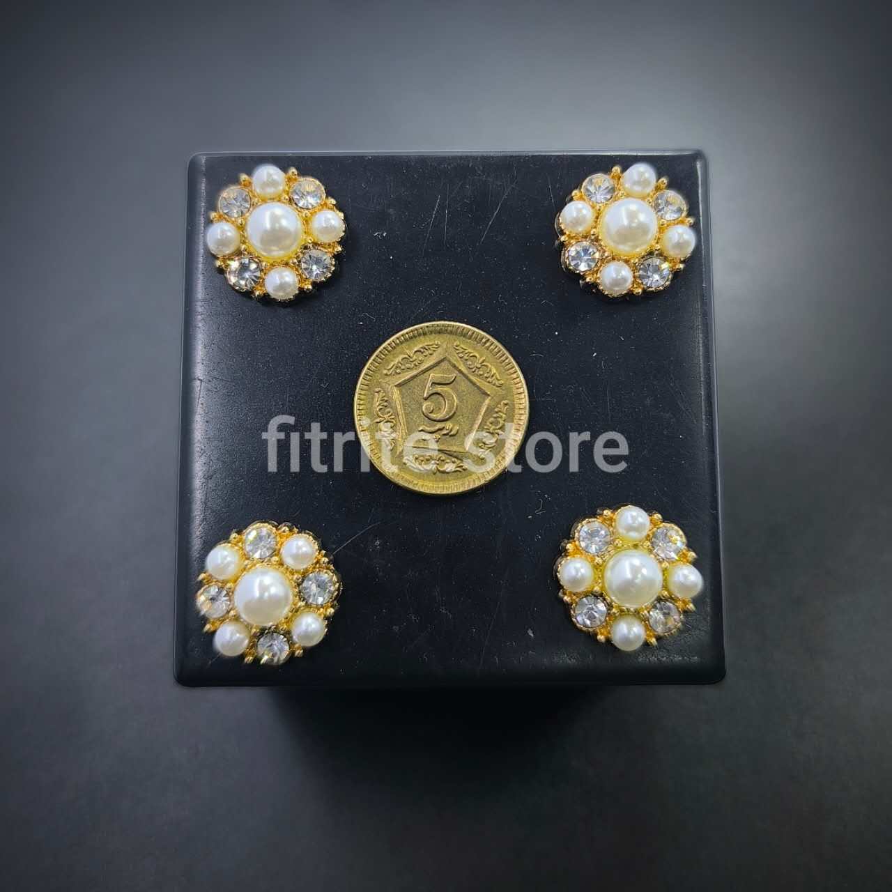 Metal Pearl Button - B27