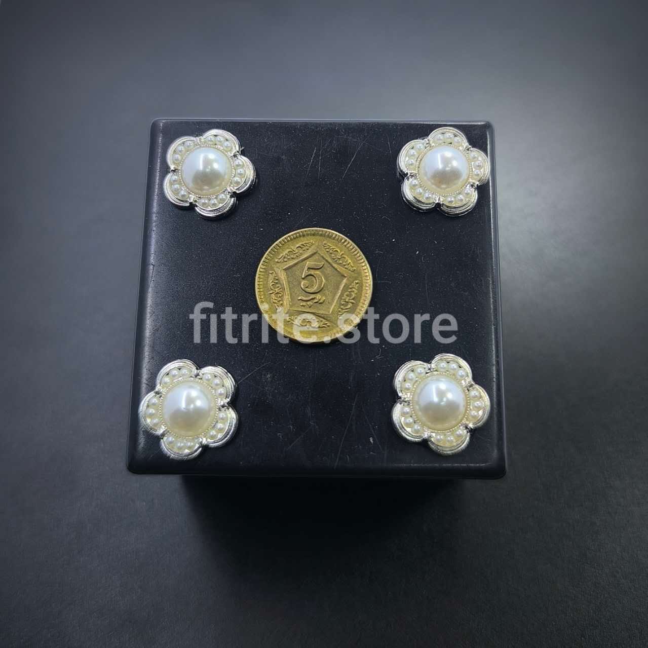 Metal Pearl Flower Button - B30