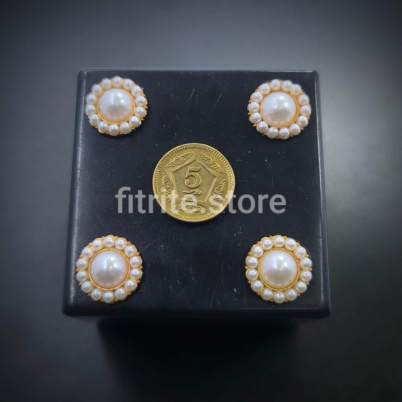 Metal Pearl Button - B28