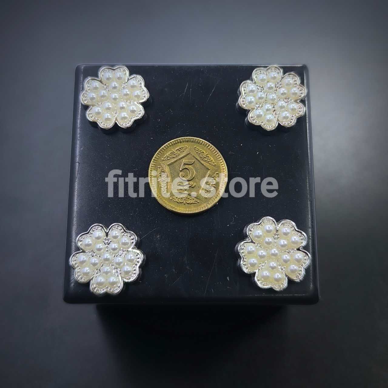 Metal Pearl Flower Button - B33