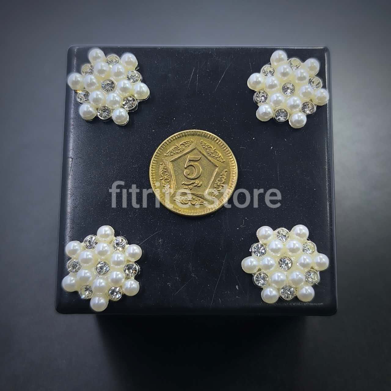Metal Pearl Flower Button - B32